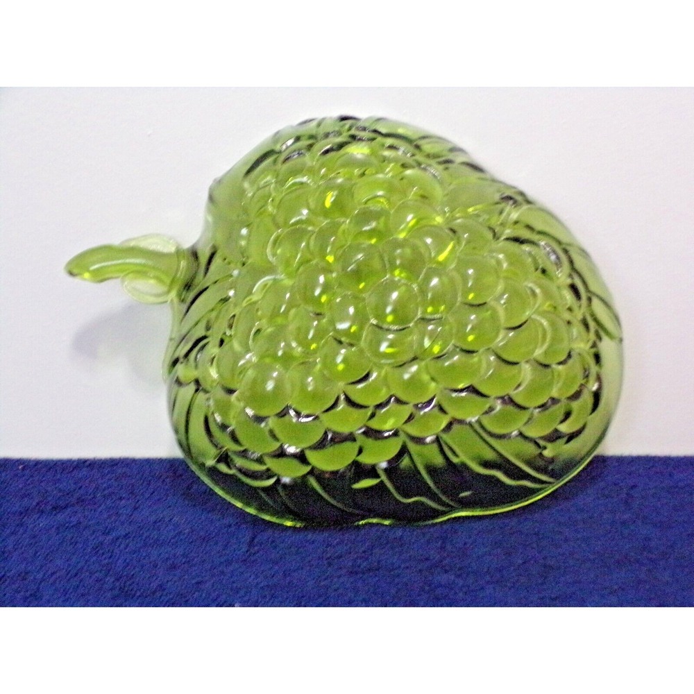 Vintage Indiana Green Glass Fruit Bowl Shapped Like a Strawberry!